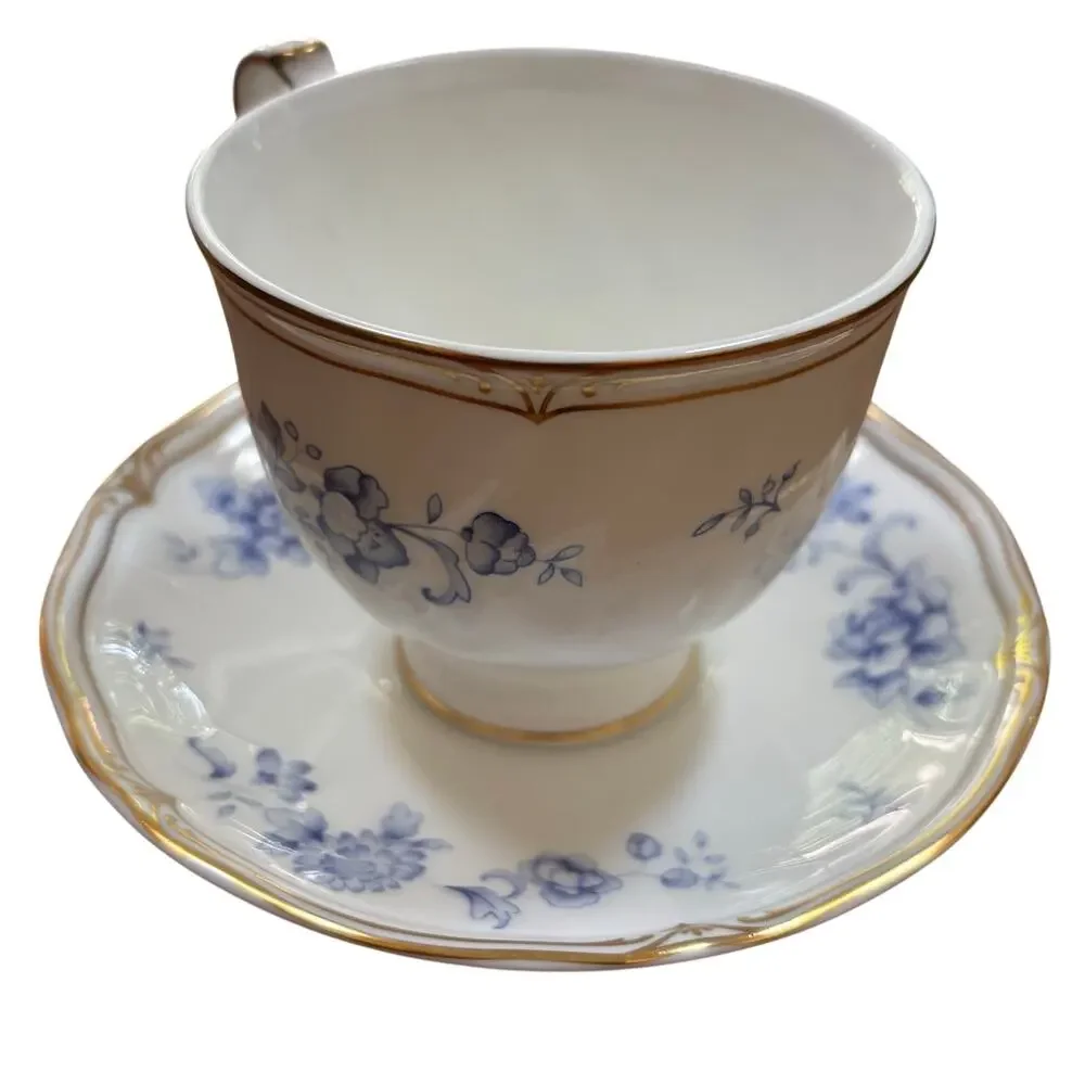 Wedgwood Ashbury footed cup & saucer set porcelain teacup England Porcelain